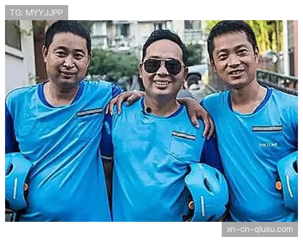 庞伟一天三顿外卖，连猫都嫉妒他的生活档次了